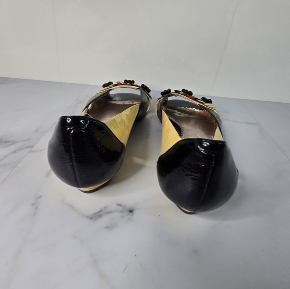 Poetic License London Open Toed Retro Design Leather Flowered Flats. 7.5 - Picture 4 of 8